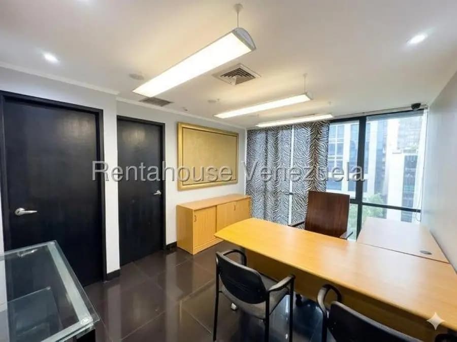 Oficina en Venta en el rosal Caracas - 3