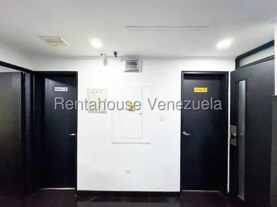 Oficina en Venta en el rosal Caracas - 21