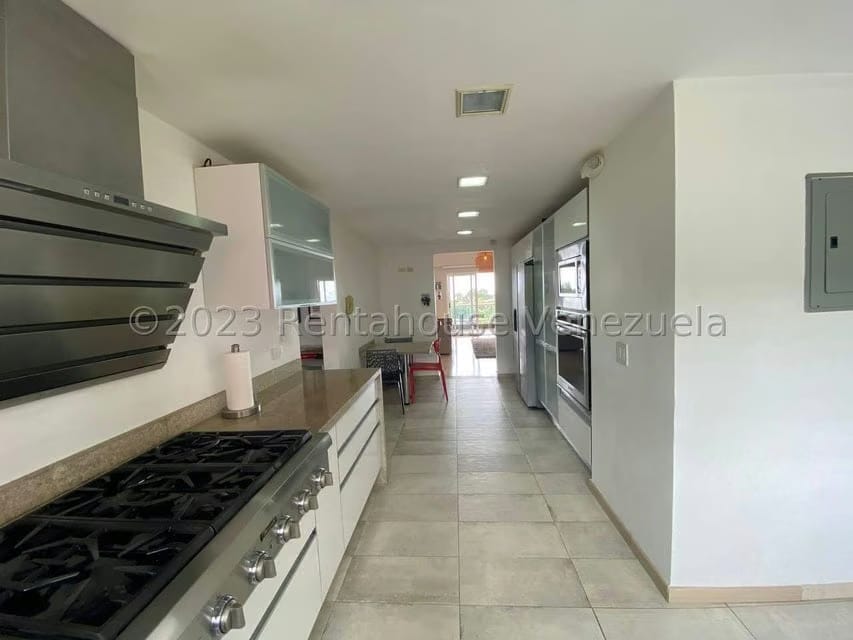 Apartamento (1 Nivel) en Venta en La Lagunita Country Club, Distrito Metropolitano - 2