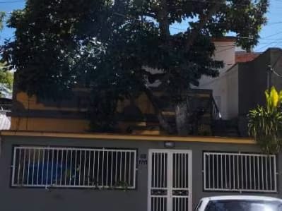 Cómodo anexo con vista al Ávila