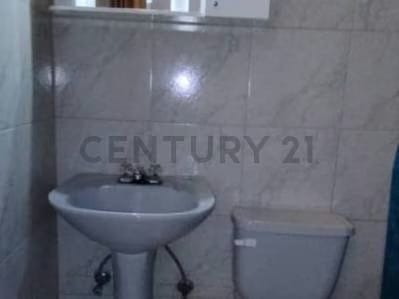 Cómodo anexo con vista al Ávila - 7