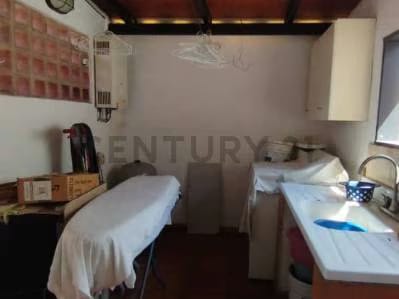 Cómodo anexo con vista al Ávila - 9