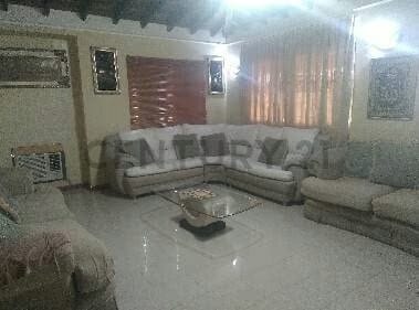 Casa quinta con Galpones en la h con guabina - 6