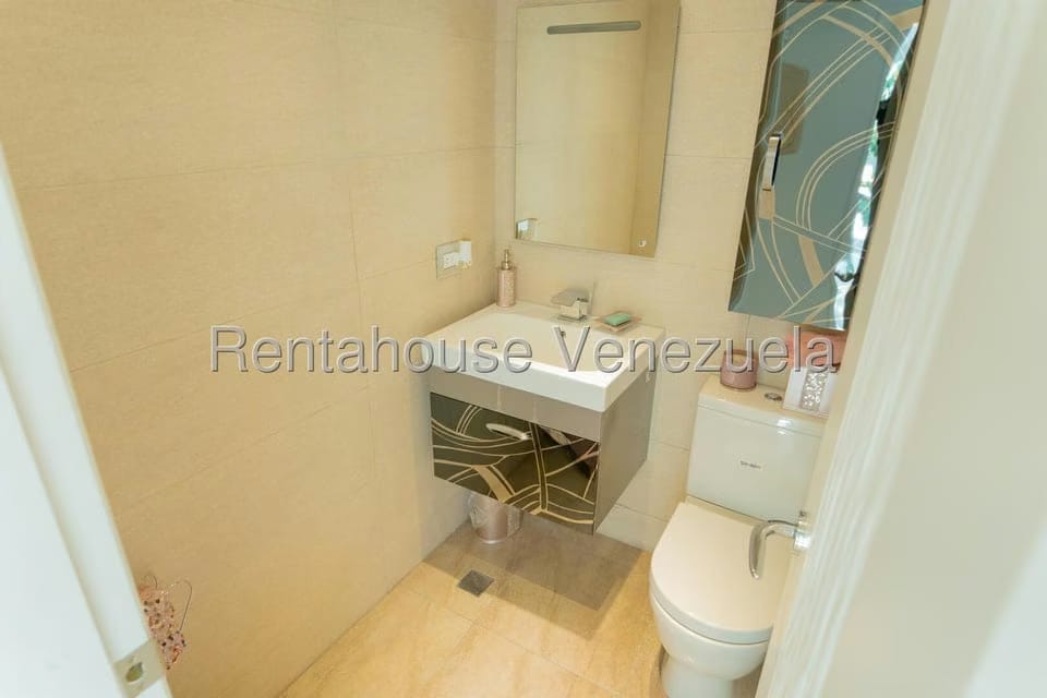 Apartamento (1 Nivel) en Alquiler en El Rosal, Distrito Metropolitano - 15