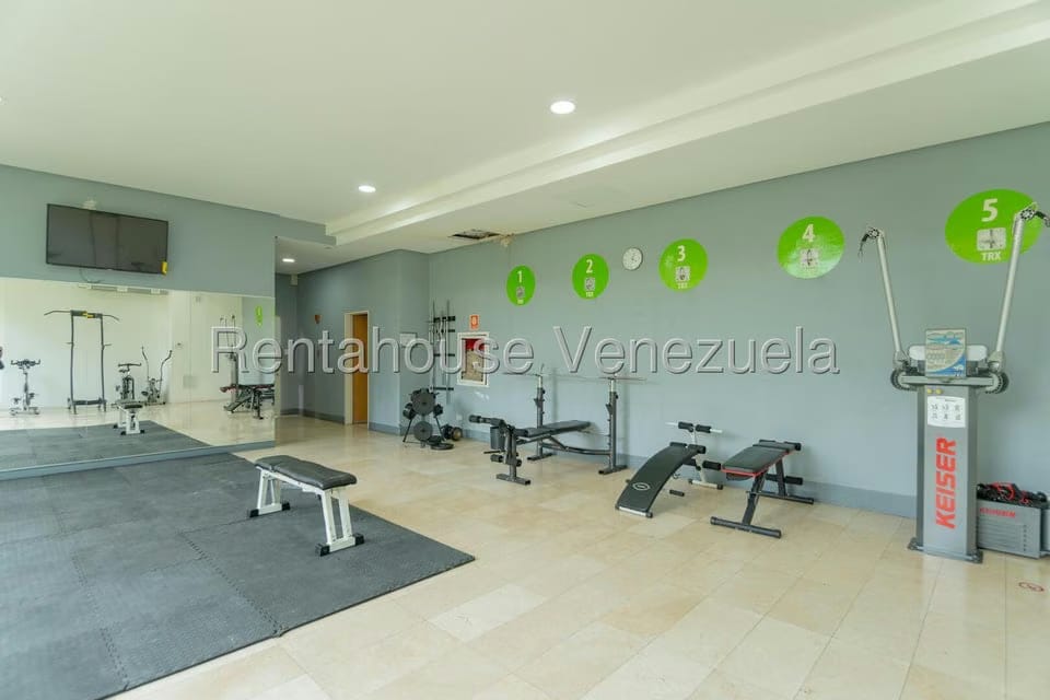Apartamento (1 Nivel) en Alquiler en El Rosal, Distrito Metropolitano - 33