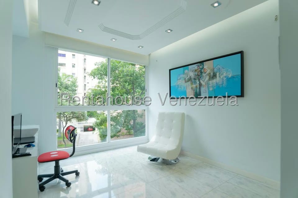 Apartamento (1 Nivel) en Alquiler en El Rosal, Distrito Metropolitano - 10