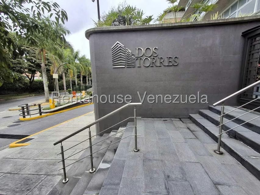 Comercial (Oficina) en Alquiler en La Lagunita Country Club, Distrito Metropolitano - 2