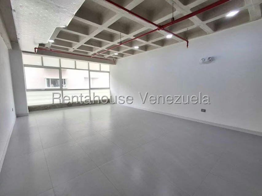 Comercial (Oficina) en Alquiler en La Lagunita Country Club, Distrito Metropolitano - 11