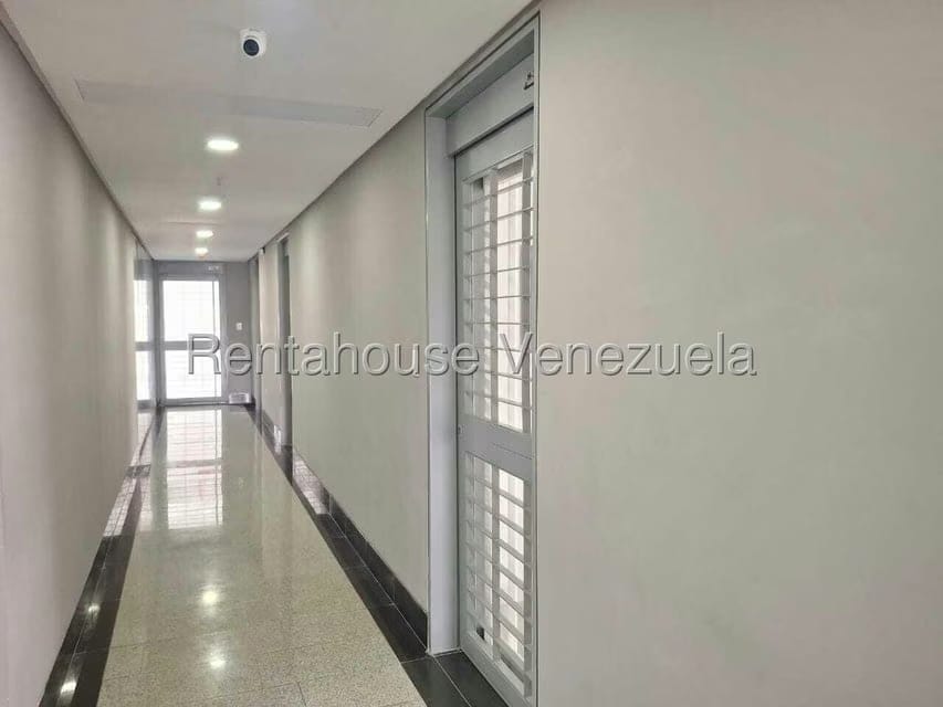 Comercial (Oficina) en Alquiler en La Lagunita Country Club, Distrito Metropolitano - 7