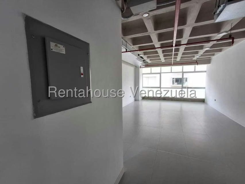 Comercial (Oficina) en Alquiler en La Lagunita Country Club, Distrito Metropolitano - 9