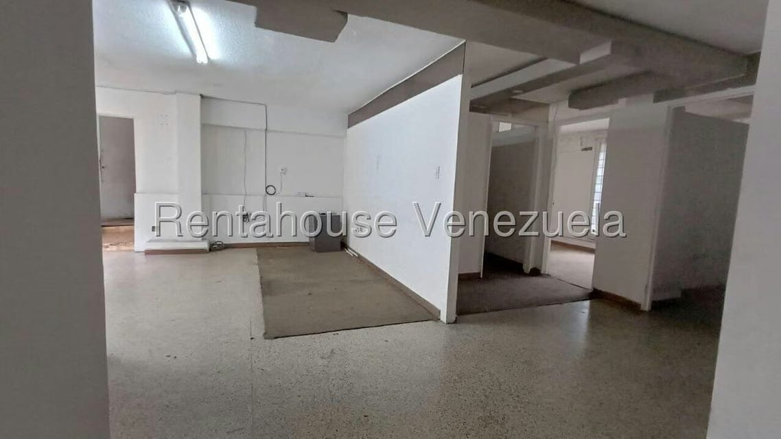 Comercial (Local Comercial) en Alquiler en El Recreo, Distrito Metropolitano - 11