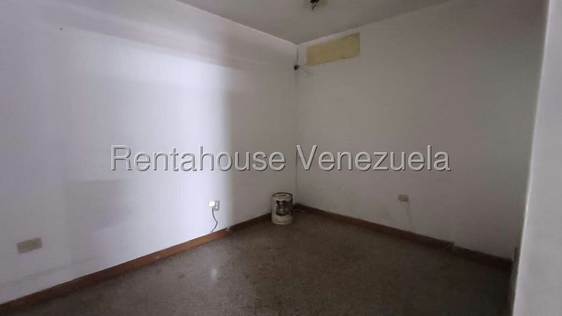 Comercial (Local Comercial) en Alquiler en El Recreo, Distrito Metropolitano - 12