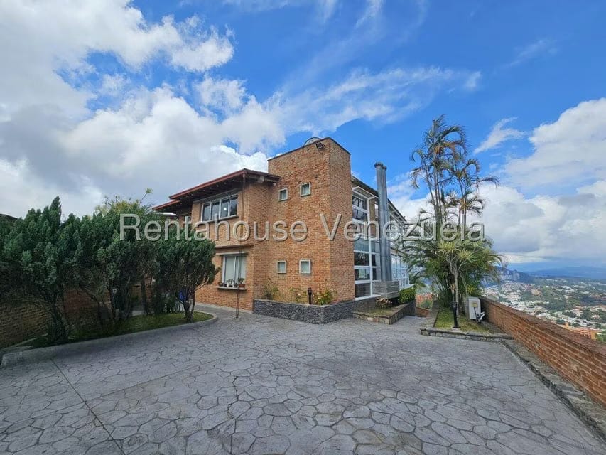 Casa (Multipes Niveles) en Venta en Los Naranjos del Cafetal, Distrito Metropolitano - 2