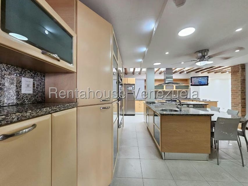 Casa (Multipes Niveles) en Venta en Los Naranjos del Cafetal, Distrito Metropolitano - 16