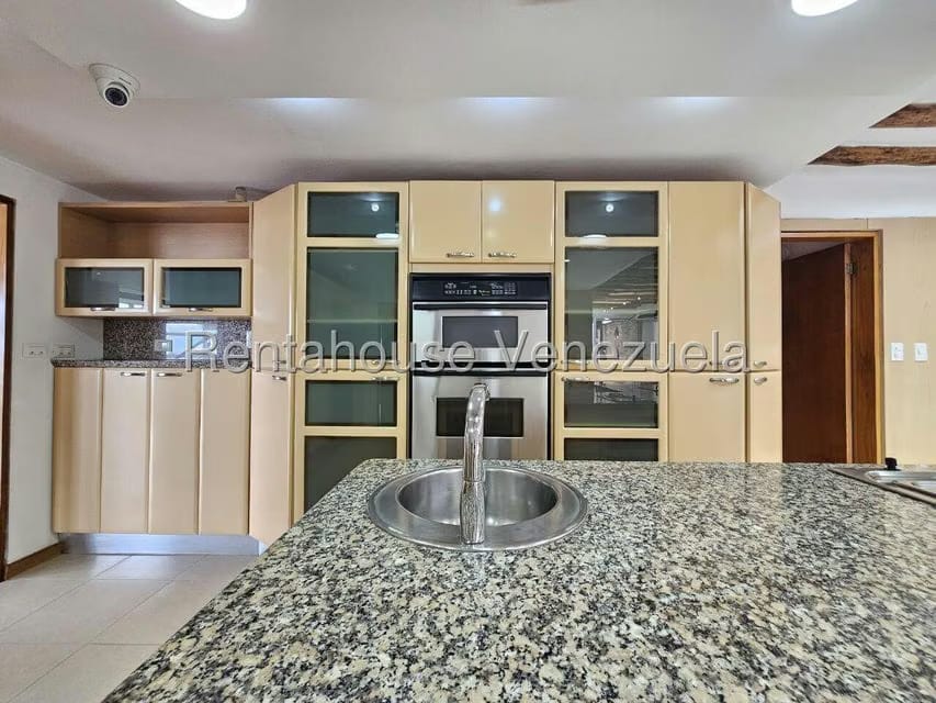 Casa (Multipes Niveles) en Venta en Los Naranjos del Cafetal, Distrito Metropolitano - 18