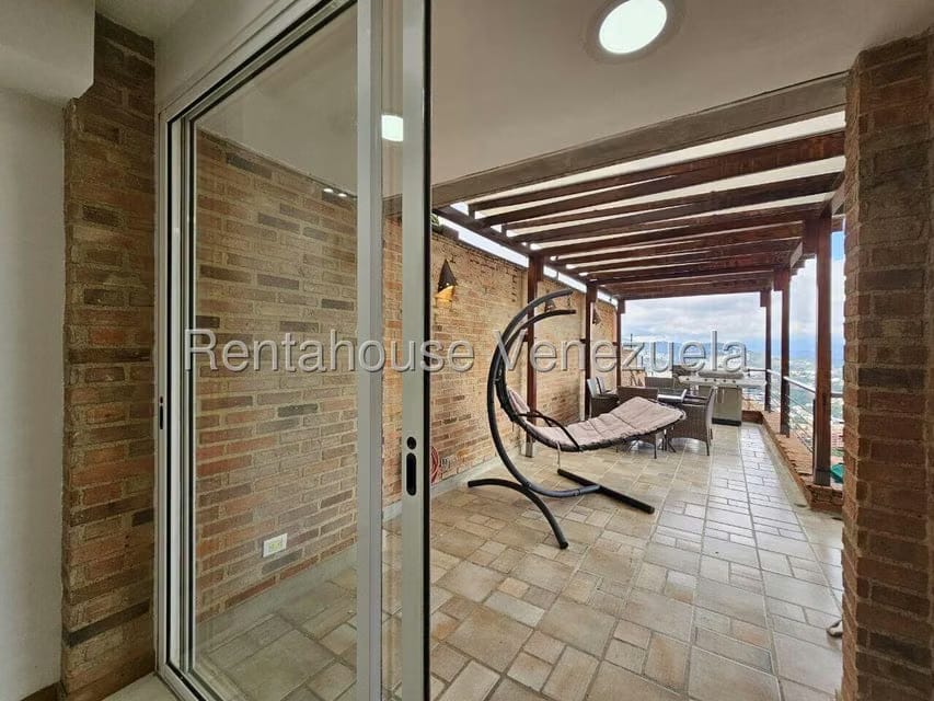 Casa (Multipes Niveles) en Venta en Los Naranjos del Cafetal, Distrito Metropolitano - 24