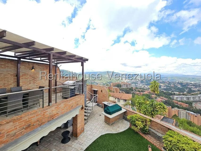 Casa (Multipes Niveles) en Venta en Los Naranjos del Cafetal, Distrito Metropolitano - 28