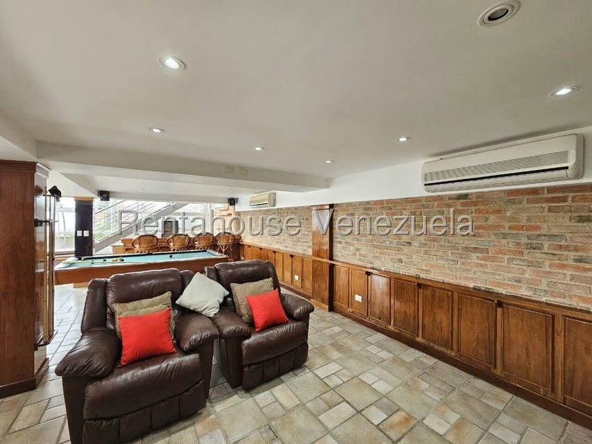 Casa (Multipes Niveles) en Venta en Los Naranjos del Cafetal, Distrito Metropolitano - 33