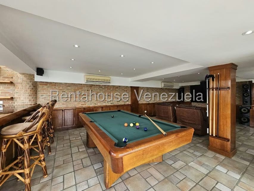 Casa (Multipes Niveles) en Venta en Los Naranjos del Cafetal, Distrito Metropolitano - 36