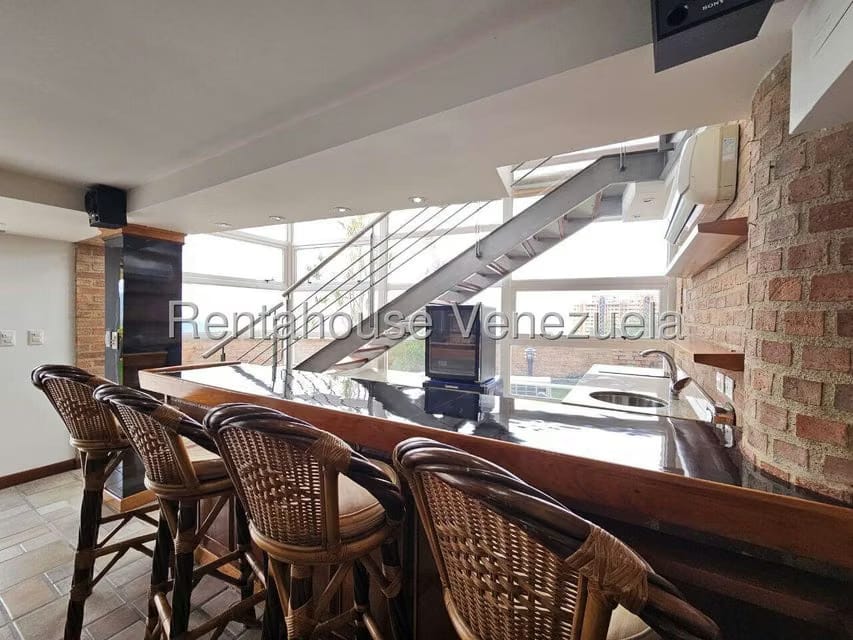 Casa (Multipes Niveles) en Venta en Los Naranjos del Cafetal, Distrito Metropolitano - 37