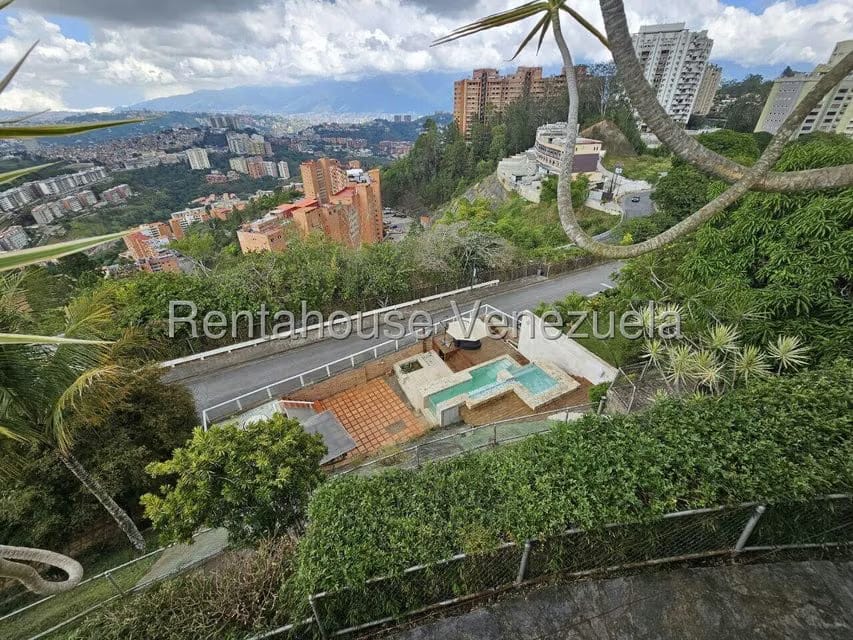 Casa (Multipes Niveles) en Venta en Los Naranjos del Cafetal, Distrito Metropolitano - 45