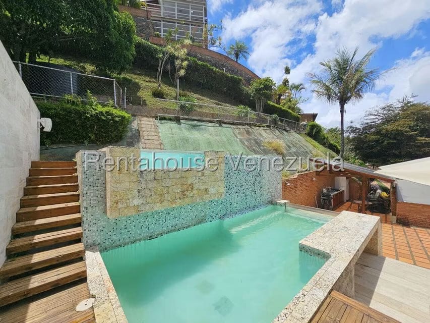 Casa (Multipes Niveles) en Venta en Los Naranjos del Cafetal, Distrito Metropolitano - 47