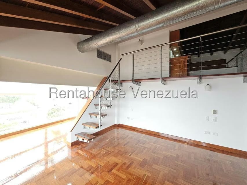 Casa (Multipes Niveles) en Venta en Los Naranjos del Cafetal, Distrito Metropolitano - 66