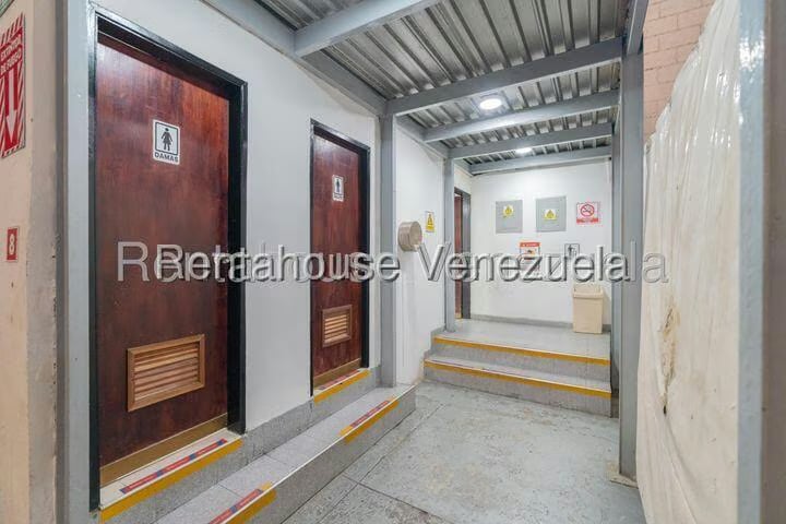 Comercial (Galpon - Deposito) en Venta en El Encantado, Distrito Metropolitano - 9