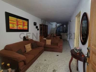 Venta de Quinta en Urbanización El Remanso San Diego - 3