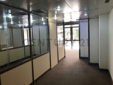 Oficina en el Boulevard de Sabana Grande OB06 - 3