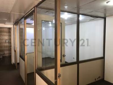 Oficina en el Boulevard de Sabana Grande OB06 - 5