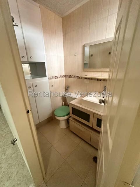 Apartamento (1 Nivel) en Alquiler en Sector San Pedro, Miranda - 19