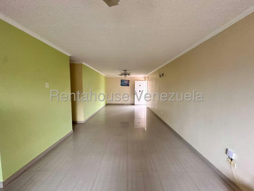Apartamento (1 Nivel) en Alquiler en Sector San Pedro, Miranda - 8