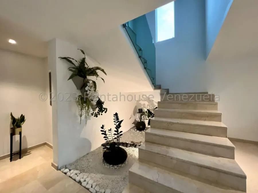 Casa en Venta en Los Naranjos del Cafetal Caracas - 2