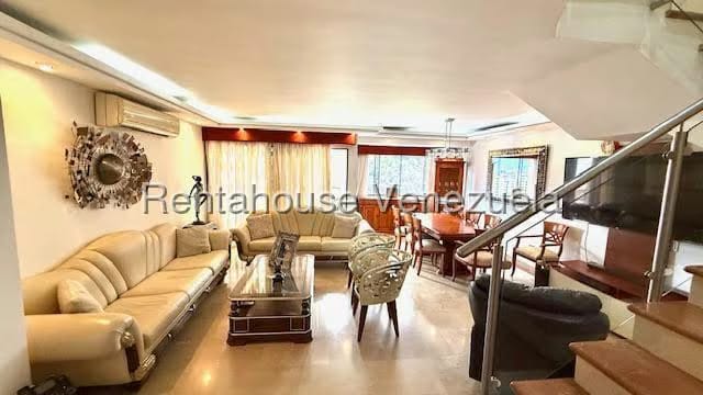 Apartamento (Duplex) en Alquiler en Santa Rosa de Lima, Distrito Metropolitano - 4
