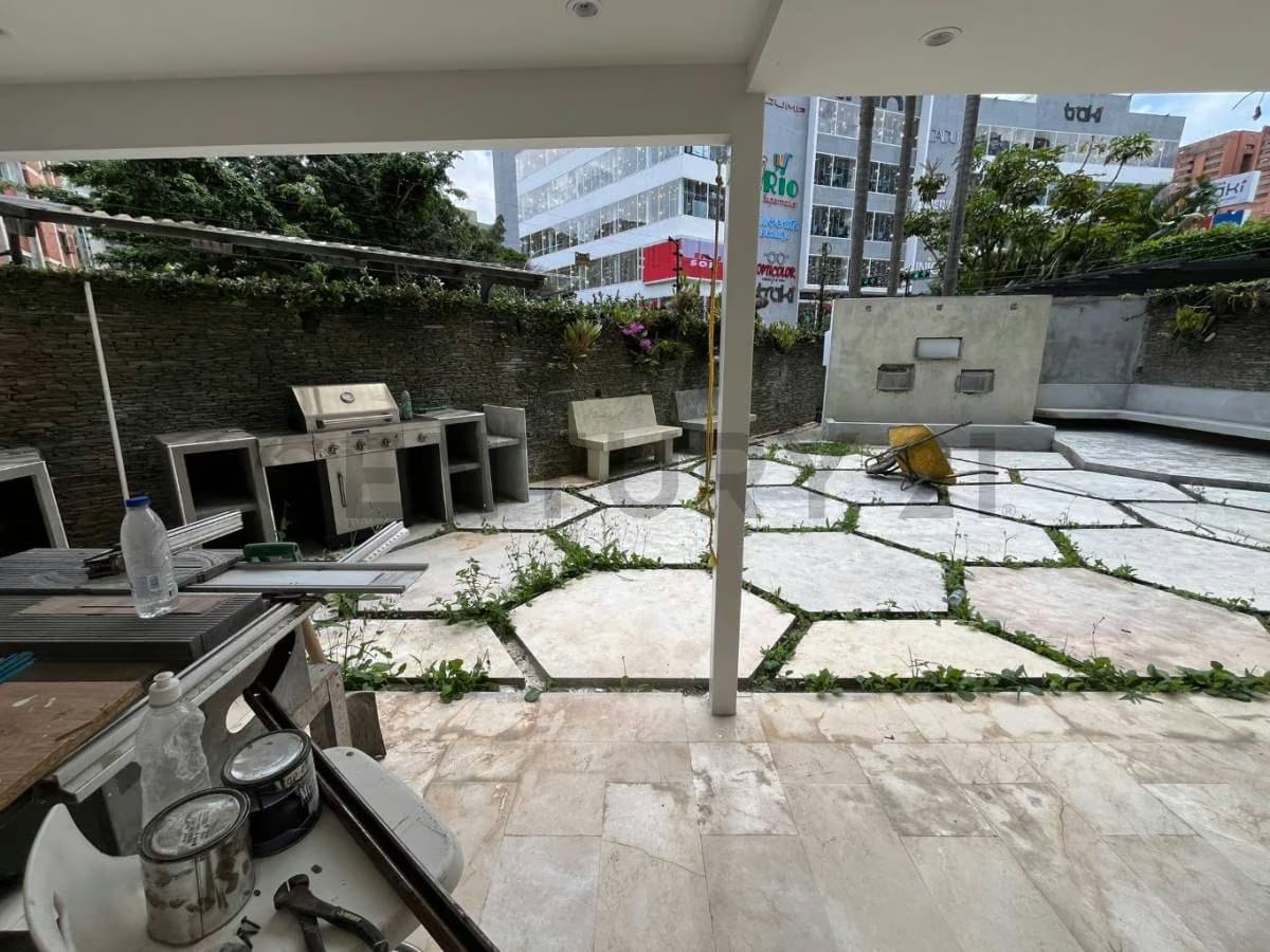 Apartamento de 347 m² con jardín privado y planta eléctrica en La Boyera - 20
