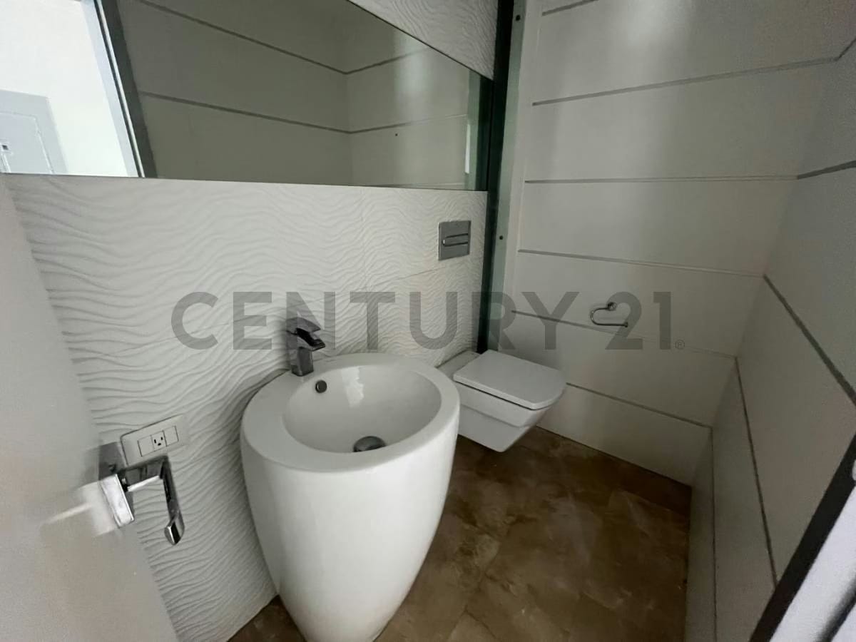 Apartamento de 347 m² con jardín privado y planta eléctrica en La Boyera - 22