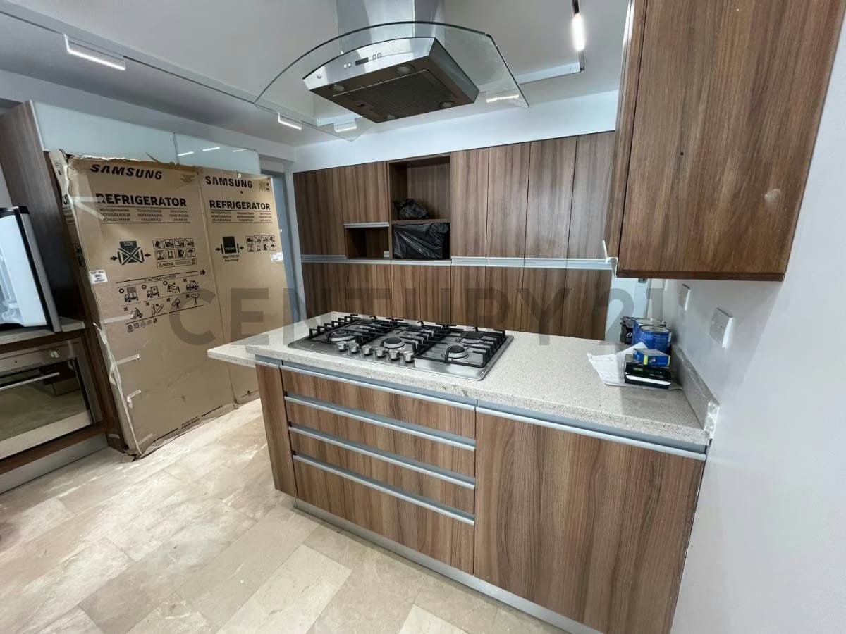 Apartamento de 347 m² con jardín privado y planta eléctrica en La Boyera - 4