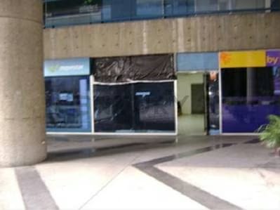VENTA LOCAL COMERCIAL EDIF. PARQUE CRISTAL ZT - 2
