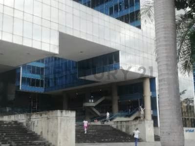 VENTA LOCAL COMERCIAL EDIF. PARQUE CRISTAL ZT - 6