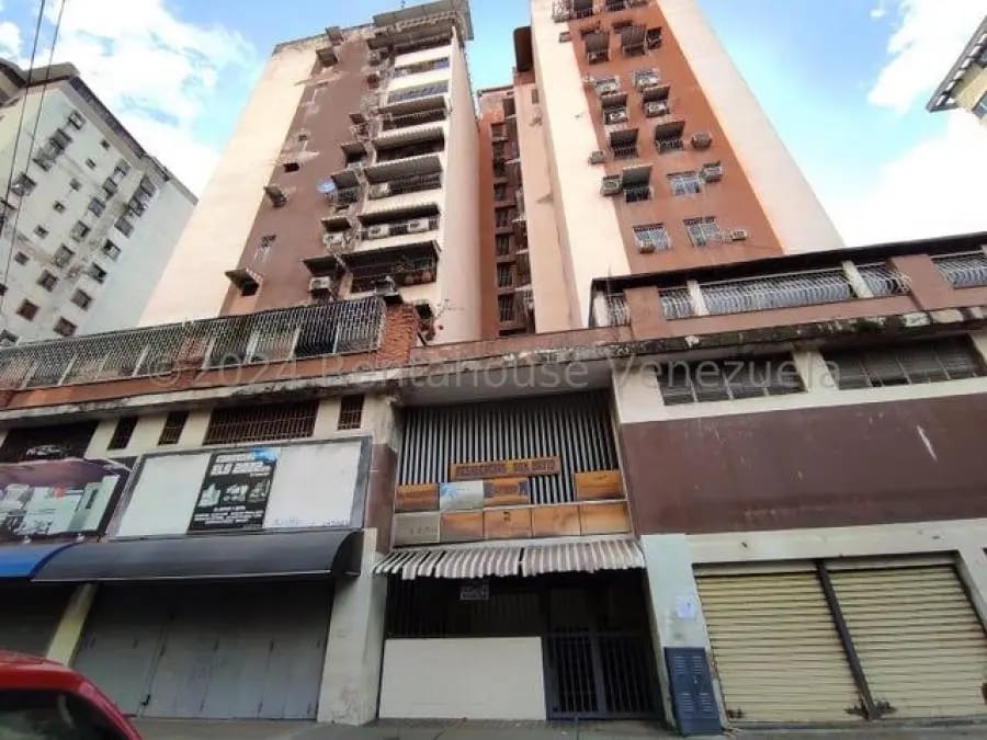 Oficina en Venta en Jose Casanova Godoy Maracay - 2