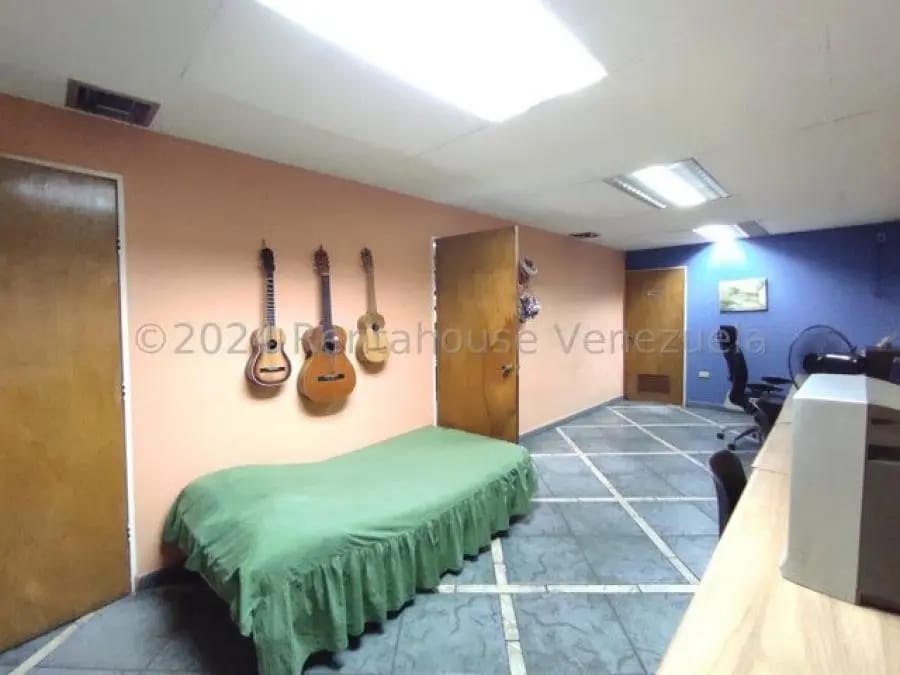 Oficina en Venta en Jose Casanova Godoy Maracay - 14