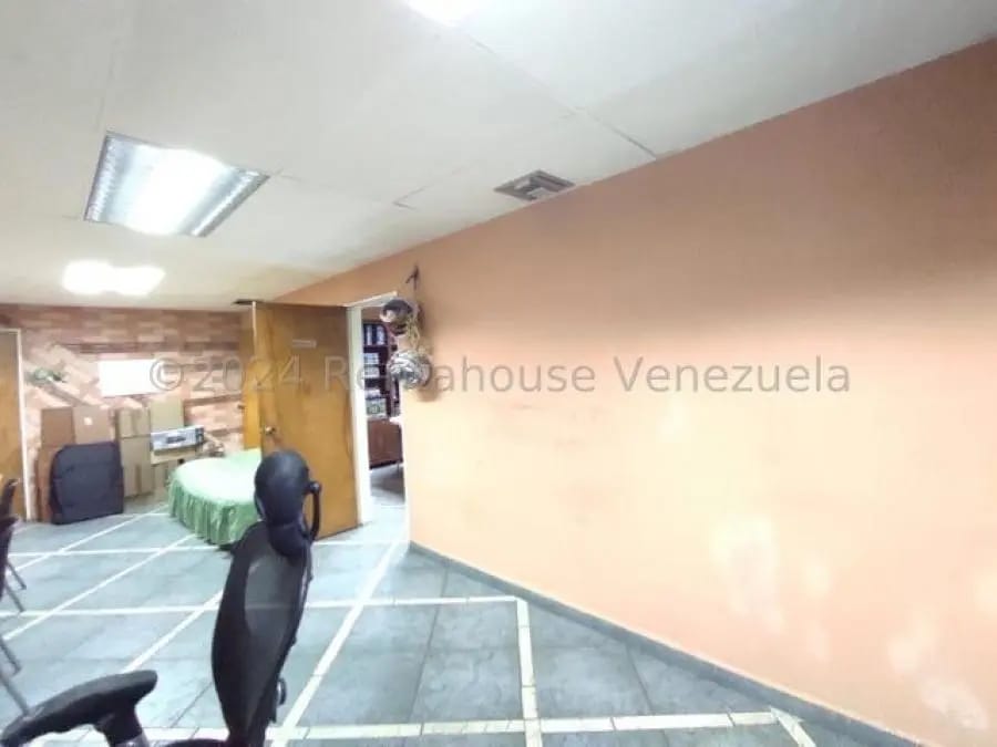 Oficina en Venta en Jose Casanova Godoy Maracay - 8