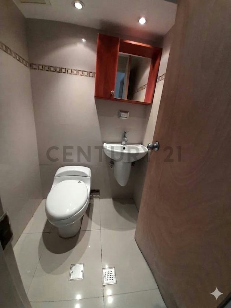 ALQUILER OFICINA EN LA TRINIDAD - 6