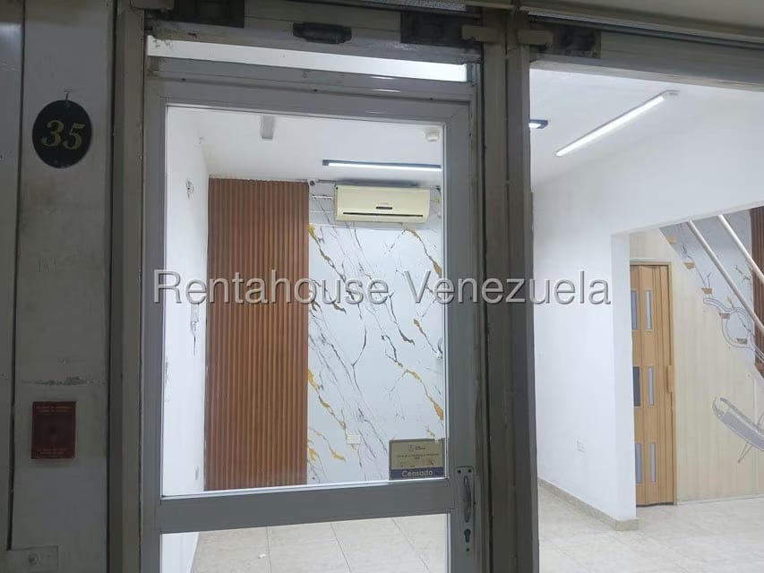 Comercial (Local Comercial) en Venta en El Ingenio, Miranda - 15