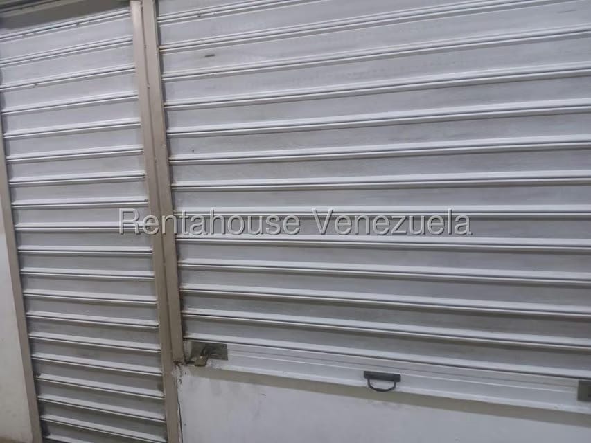 Comercial (Local Comercial) en Venta en El Ingenio, Miranda - 18