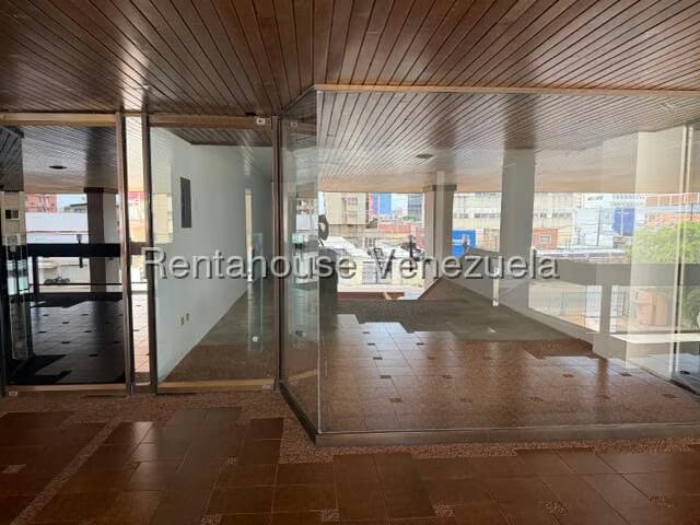 Comercial (Local Comercial) en Alquiler en 5 de Julio, Zulia - 3