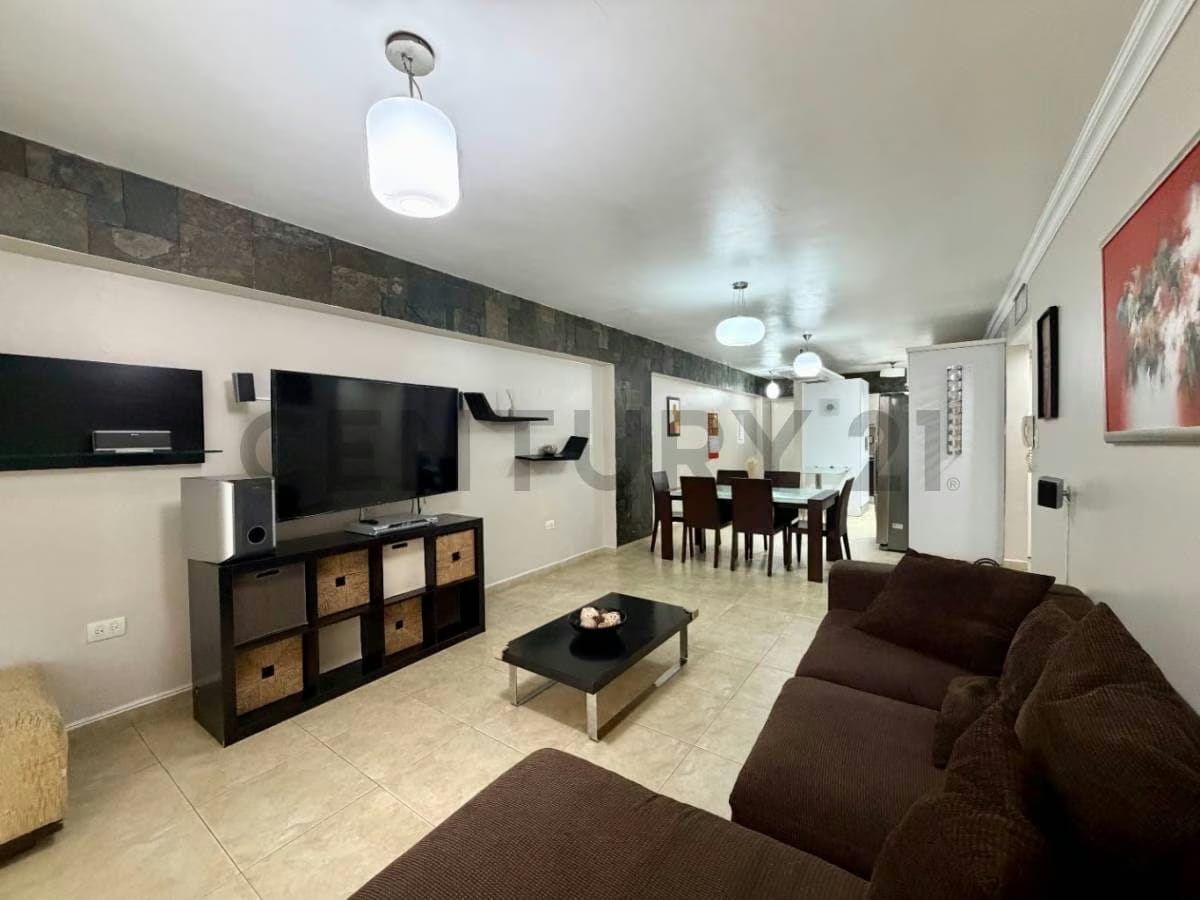 EN VENTA APARTAMENTO EN LECHERIA RES. PALMA REAL AV. BOLIVAR - 3