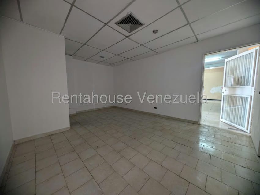 Comercial (Oficina) en Venta en La Barraca, Aragua - 4
