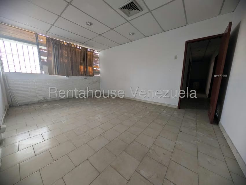Comercial (Oficina) en Venta en La Barraca, Aragua - 8